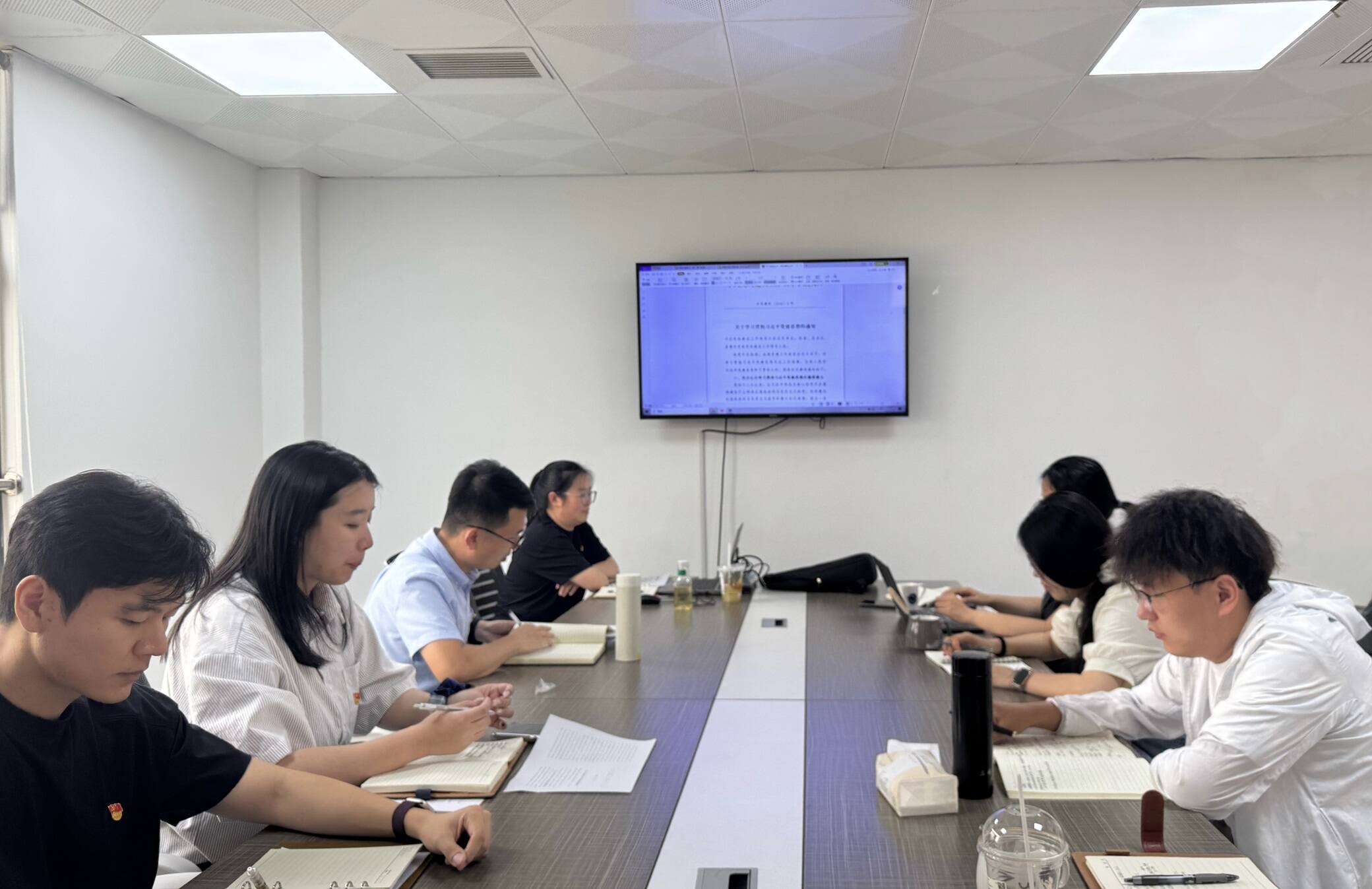 深学细悟强根基 笃行实干担使命——西南空管局气象中心探测室党支部开展习近平党建思想专题学习