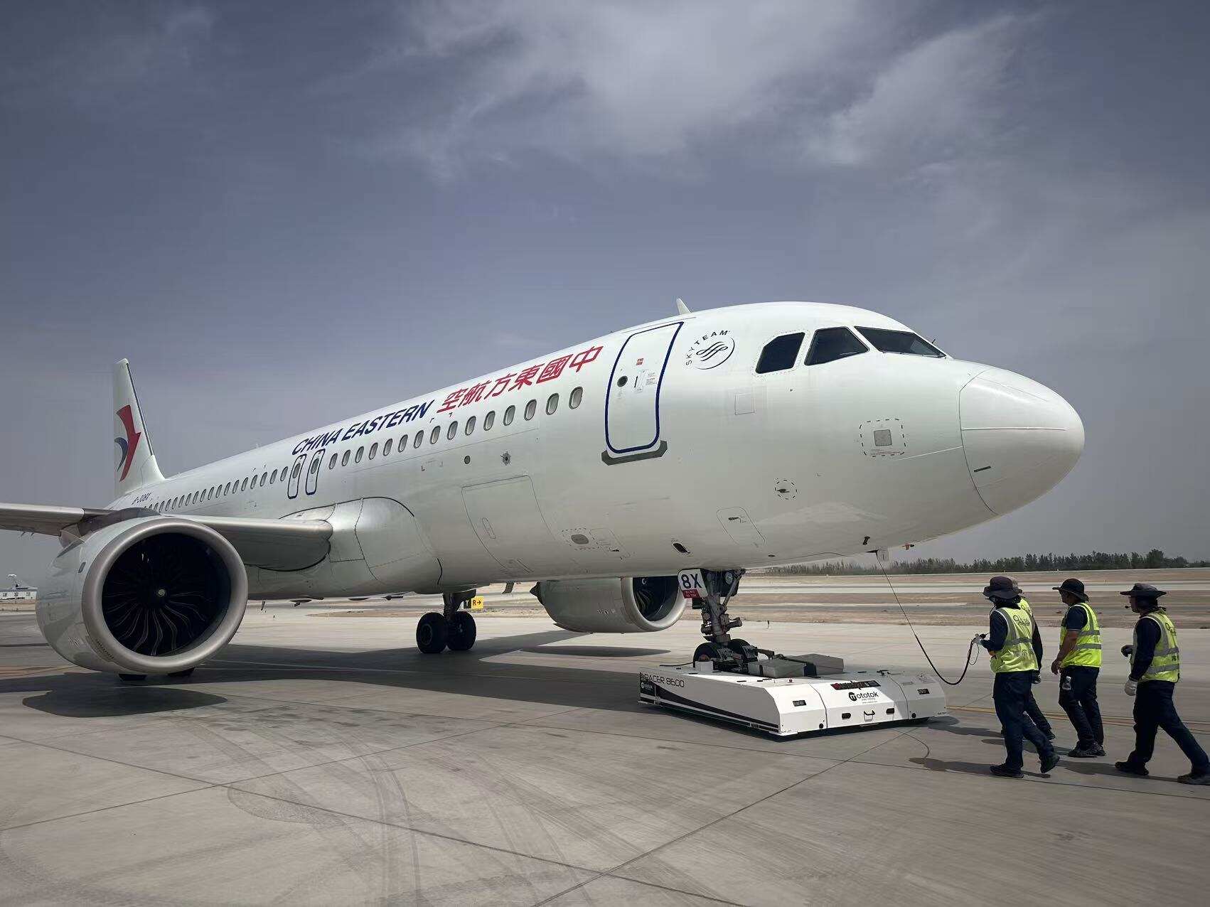 战高温 迎旺季 保畅通｜新疆机场集团库尔勒梨城机场护航暑运出行高峰