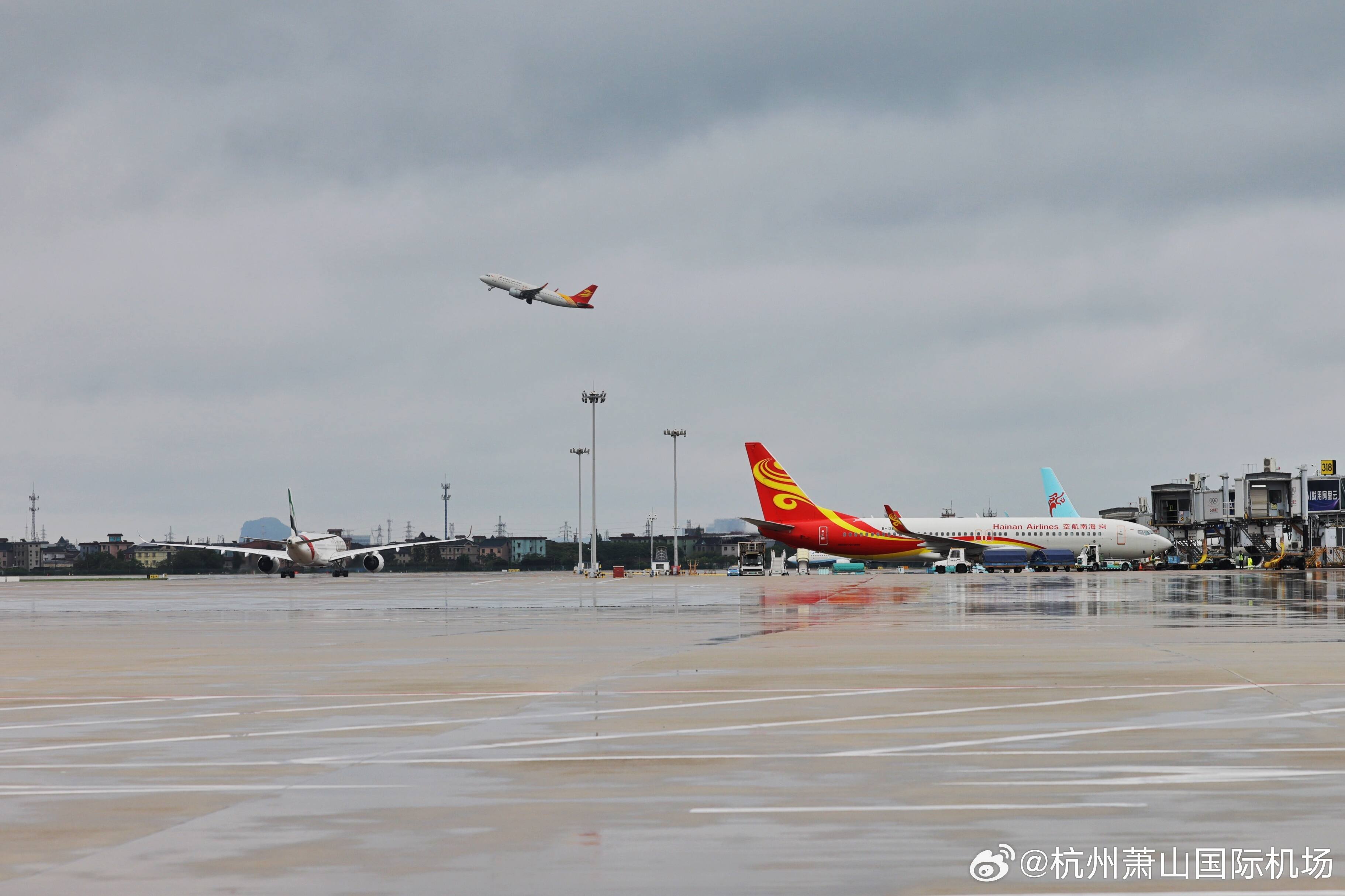杭州机场全面恢复航班运行