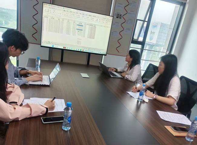 江西航空校企合作开发小程序“债务结构报表”一键生成