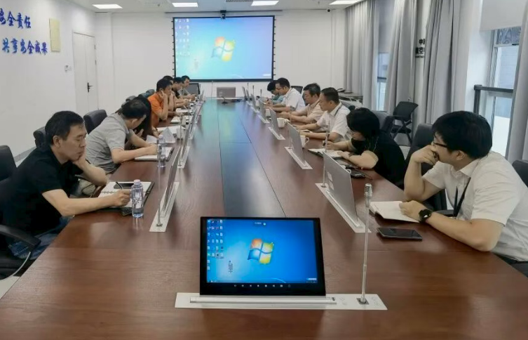 宁波空管站管制运行部召开安全形势分析会