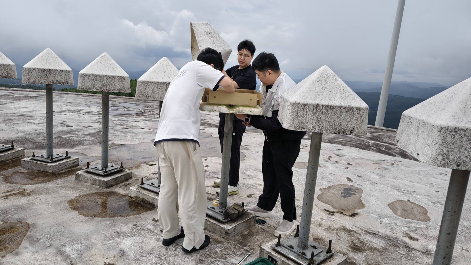 战高温、斗酷暑、护天路——西南空管巡检人暑运纪实