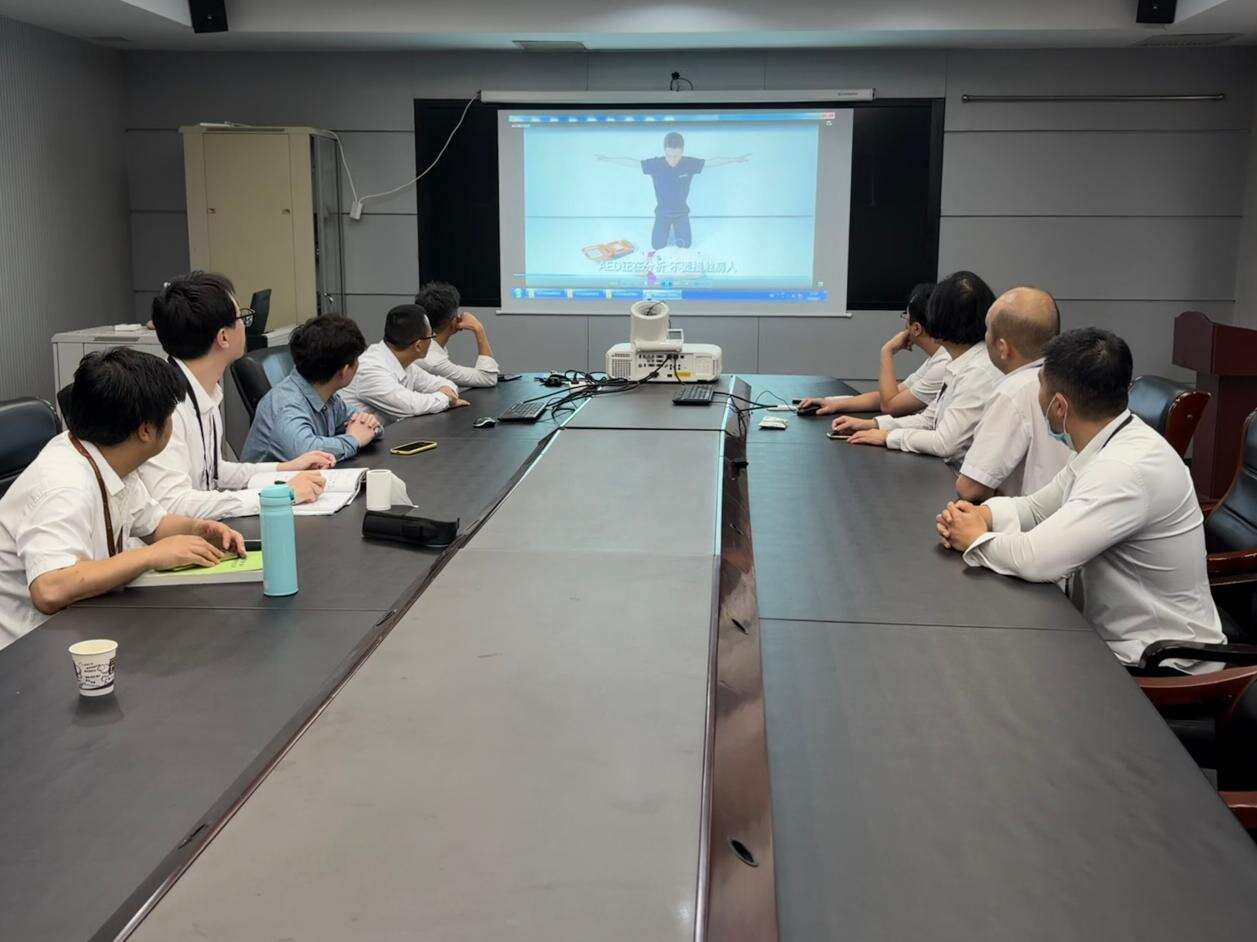 筑牢应急救护防线 守护空管运行安全——东北空管局空管中心塔台管制室开展AED专项急救培训
