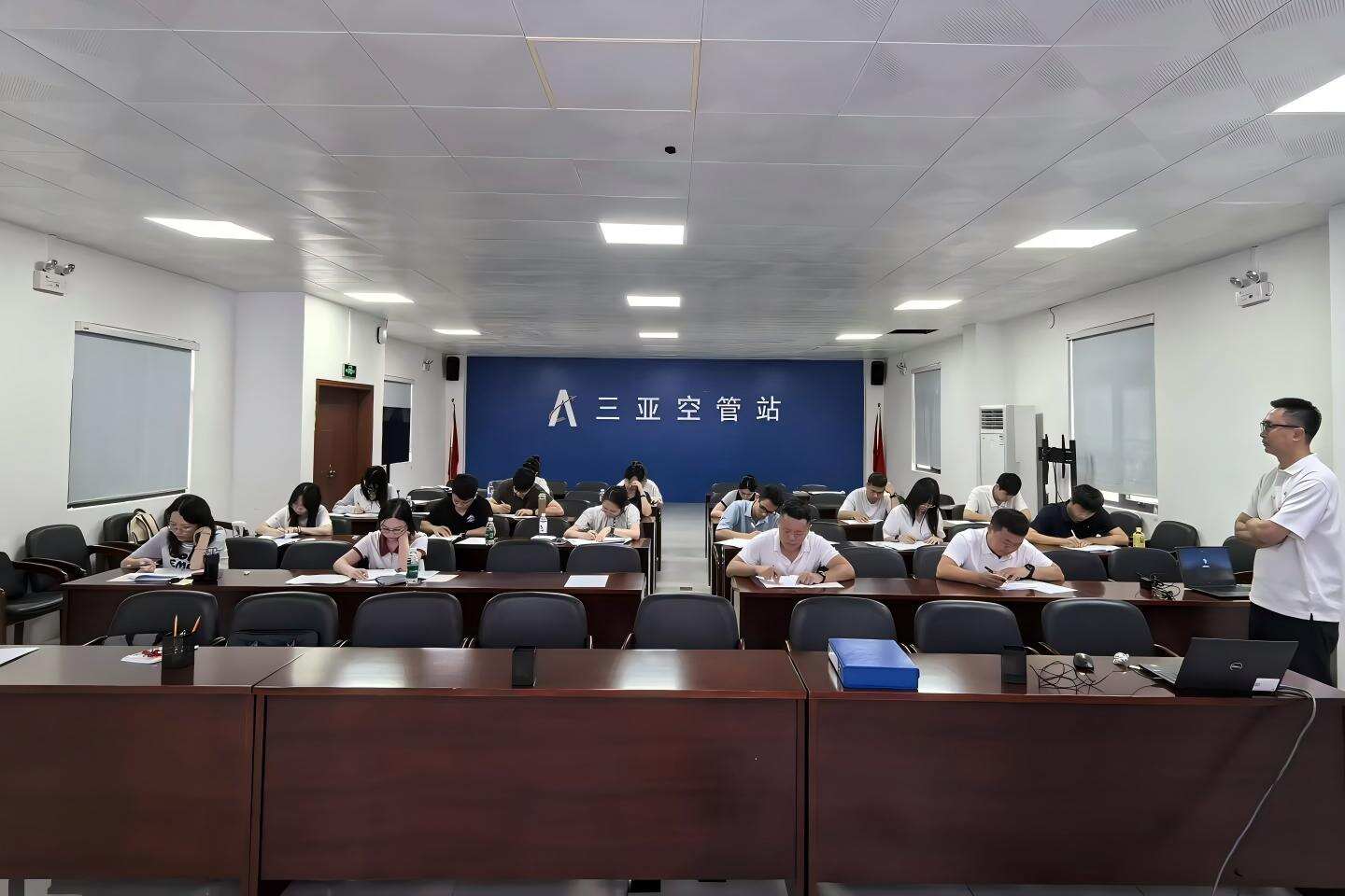 以赛促学强技能 岗位练兵选尖兵