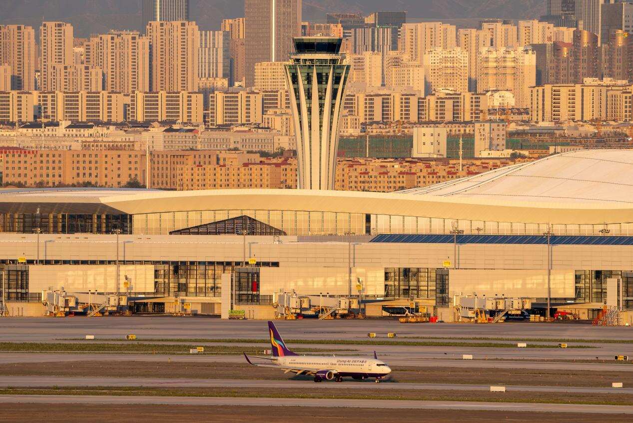 根在新疆，心向长空——新海航乌鲁木齐航空十二载云擎天山