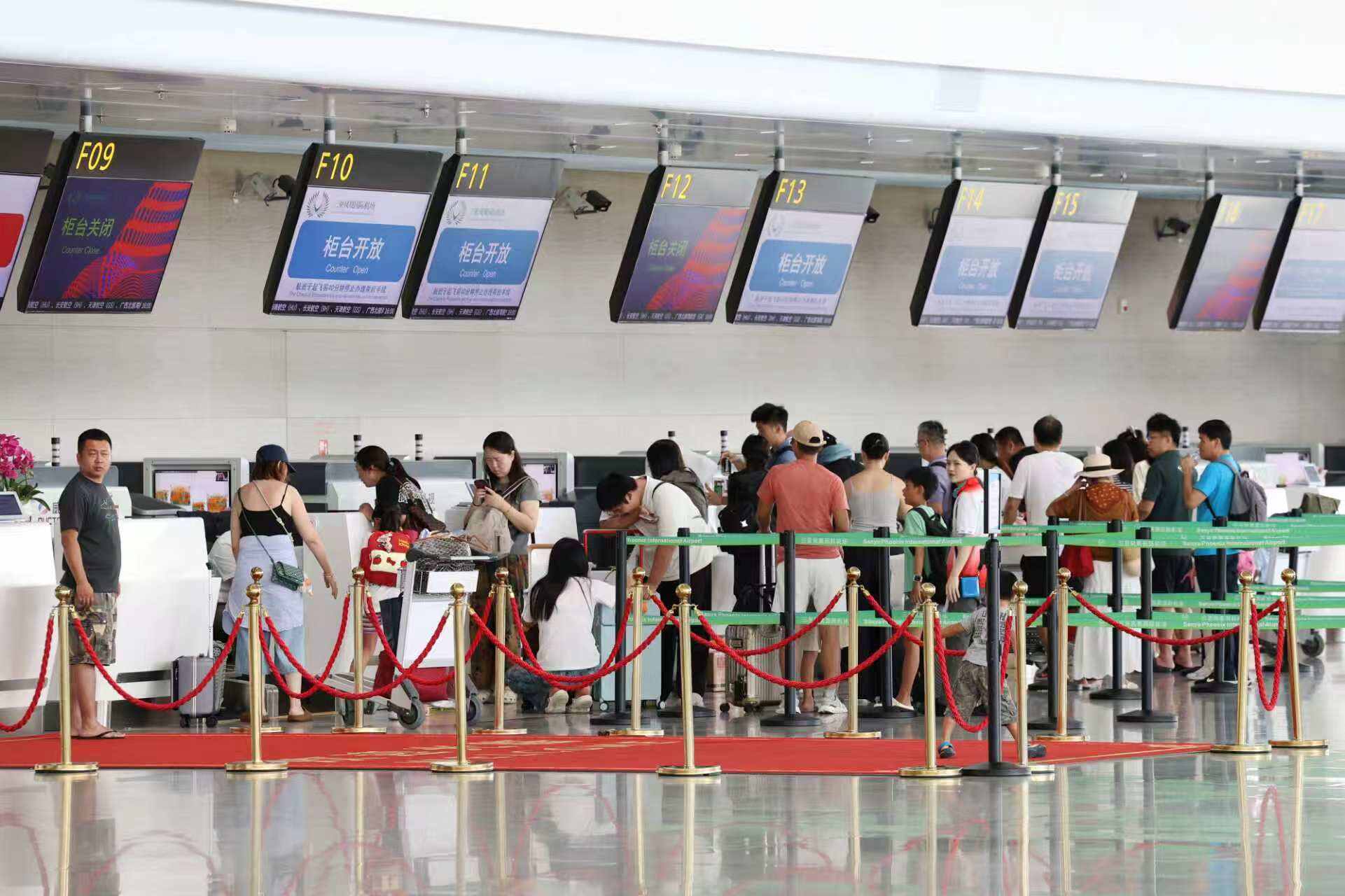 2026年暑运收官 三亚机场运送旅客389.5万人次