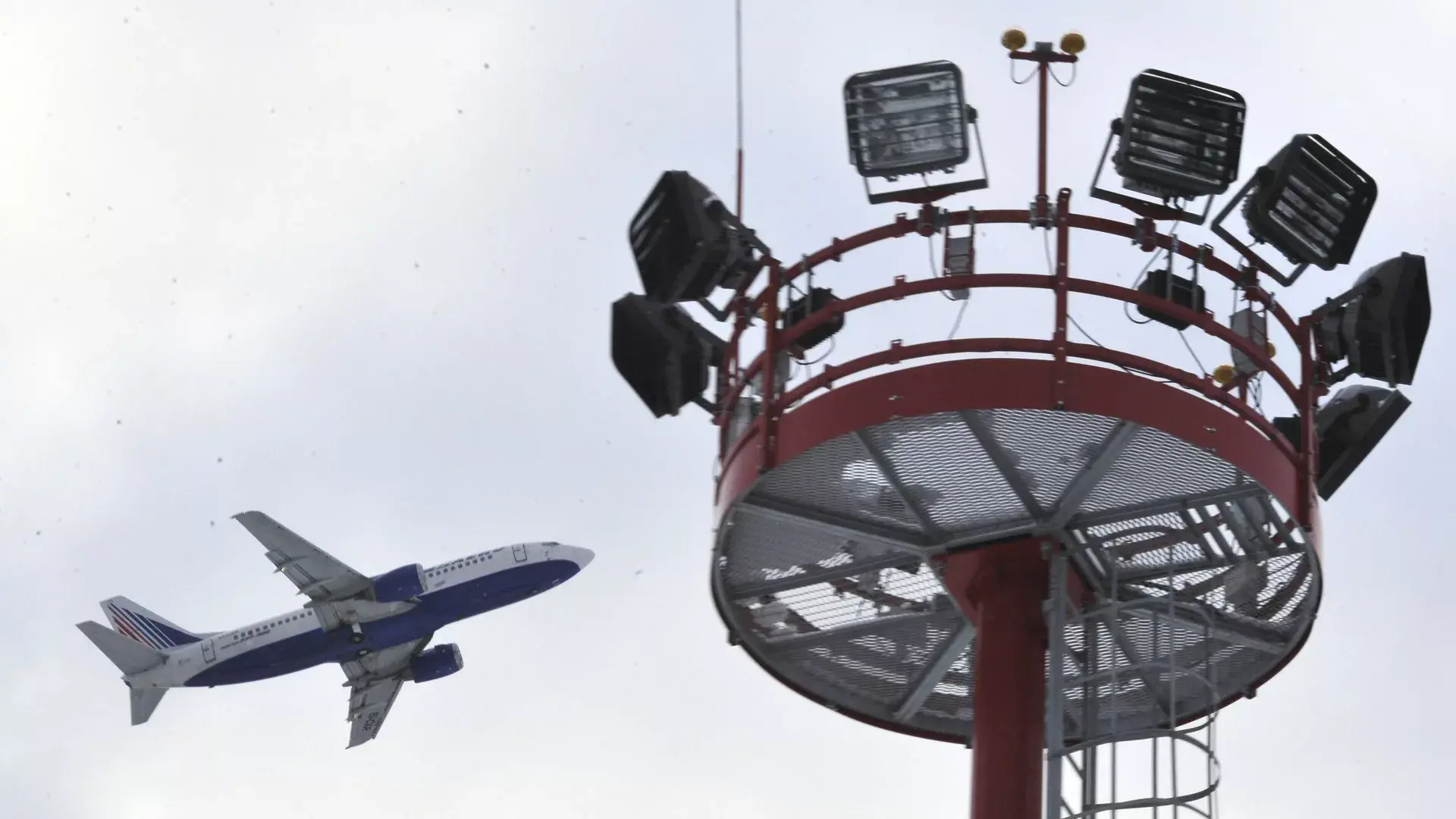 俄航空署：乌方领空通告非法无效