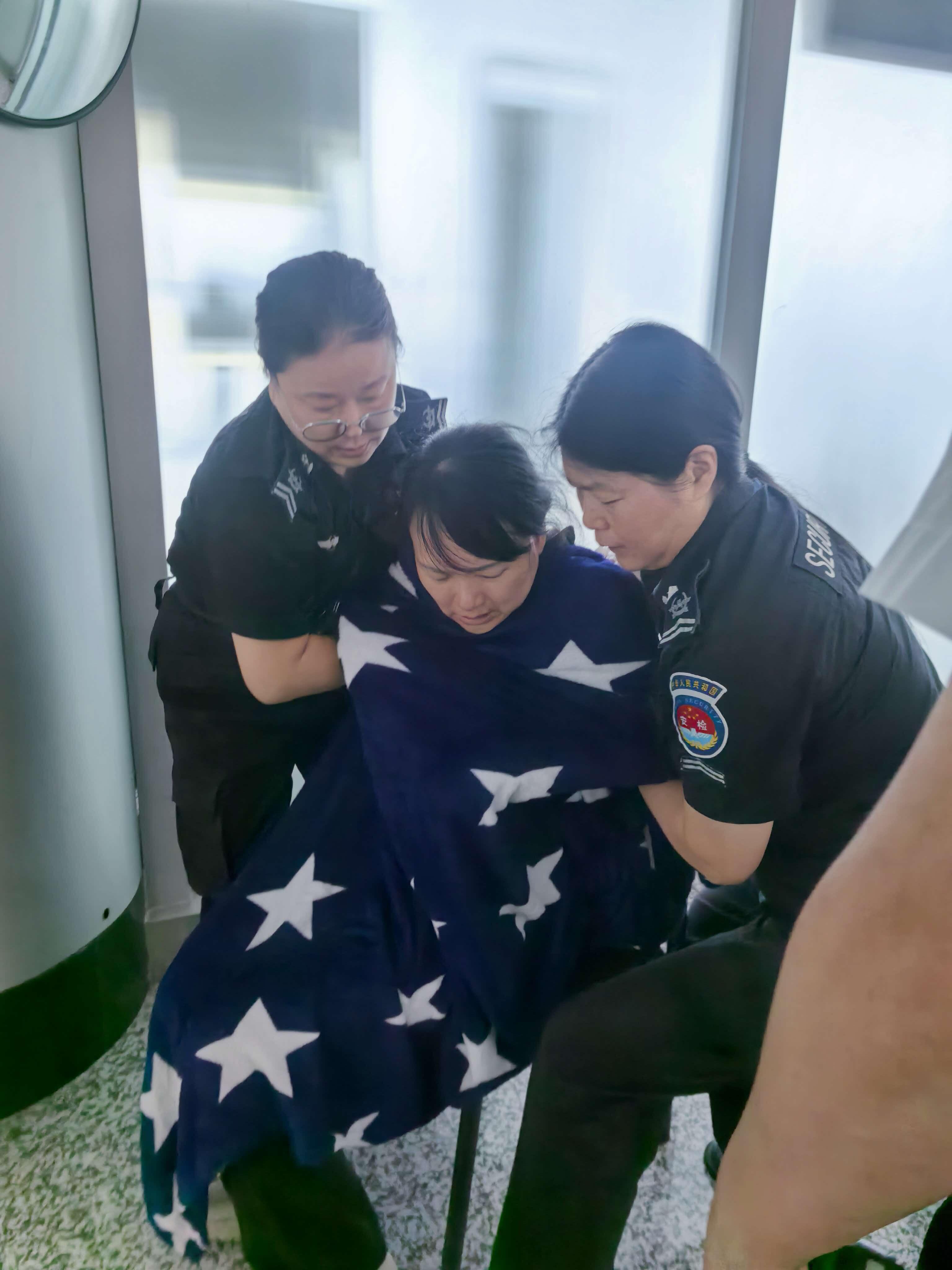 黄山机场高效暖心护航病患旅客出行