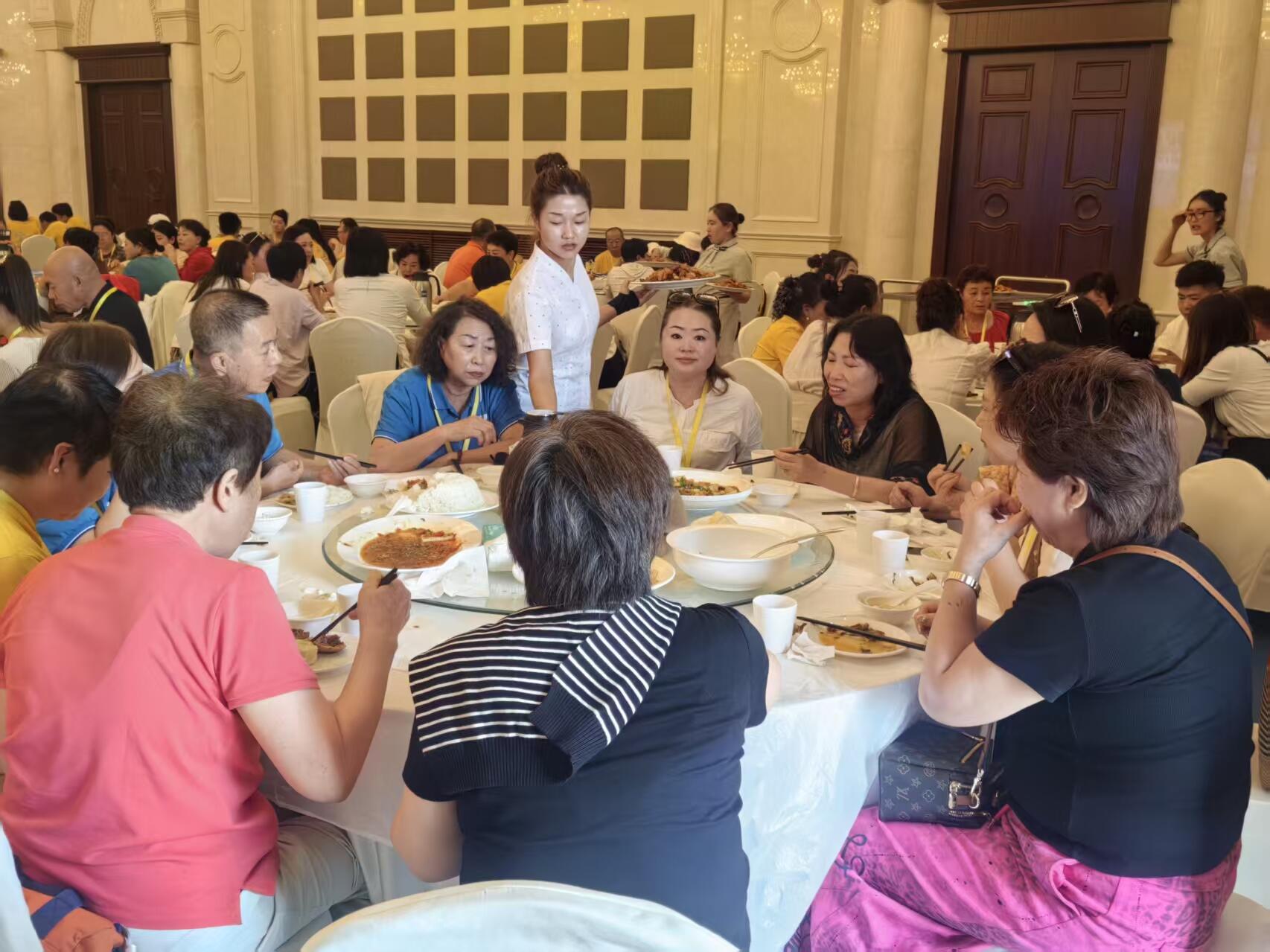 精细保障先行 聚力会议启幕 新疆机场集团天缘航旅伊宁分公司周密筹备广东太阳神集团2026新疆研讨会