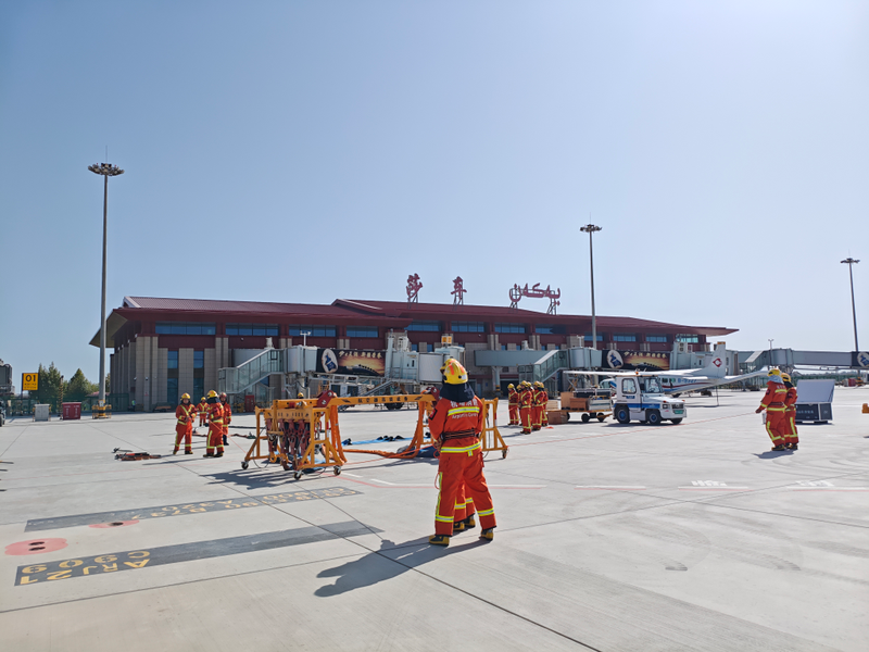 以练为战砺精兵 筑牢空港安全防线——莎车叶尔羌机场航空安全保卫部（消防救援站)开展残损航空器专项训练