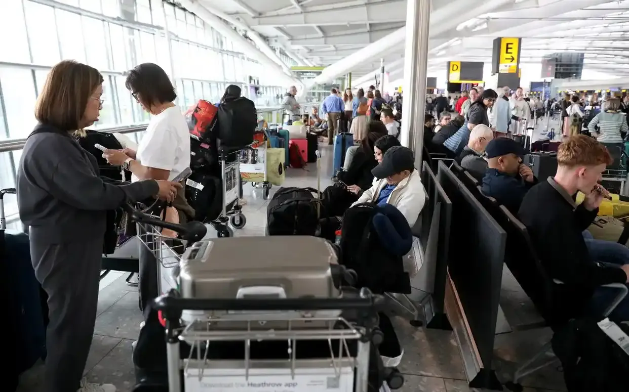 " 毫秒级 " 软件故障致英国多地机场瘫痪