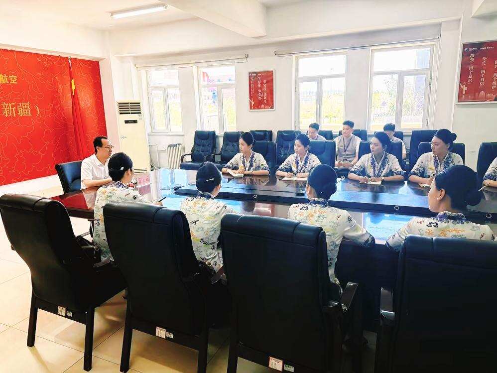 新海航乌鲁木齐航空客舱服务部：严抓细节提品质，真心守护伴航程