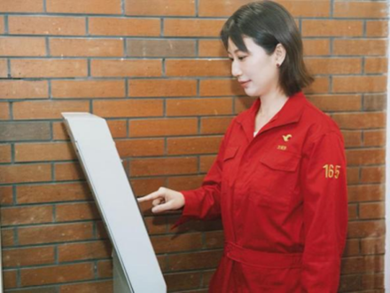 于云端守初心 以讲台育新人——新海航天津航空乘务教员王冠男