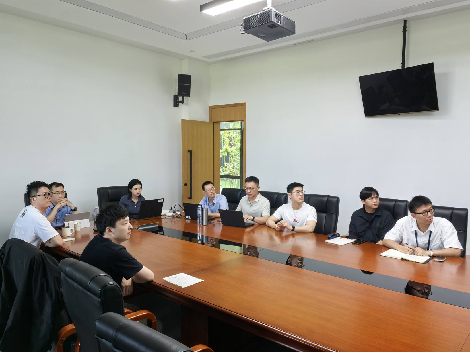 西南空管局技保中心终端航管室开展正确政绩观专题学习研讨 以学促干推动科室管理提质增效